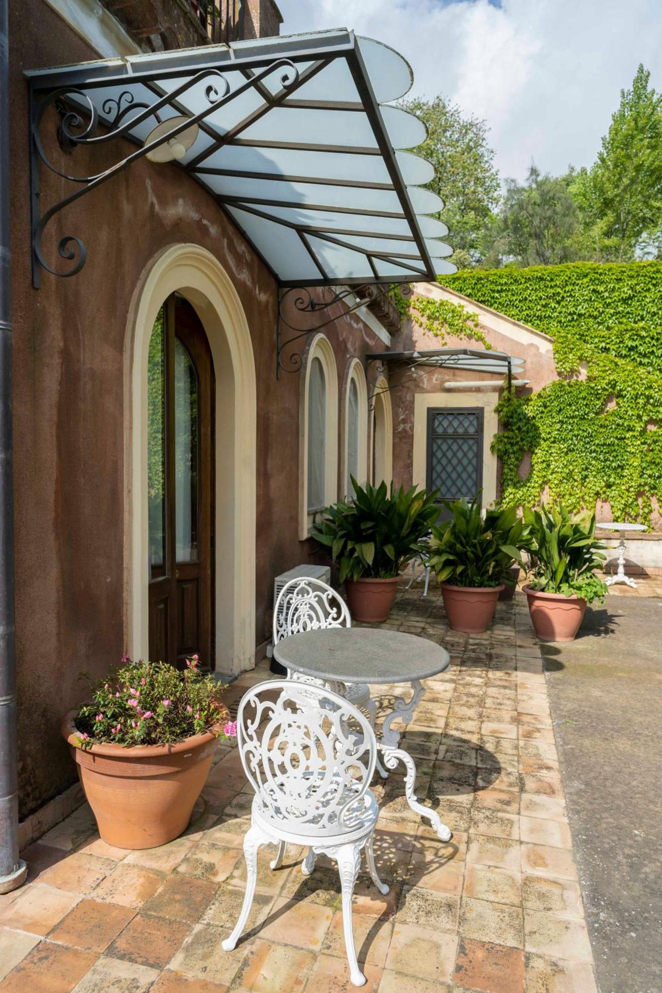 B&B Bellini Мило Экстерьер фото