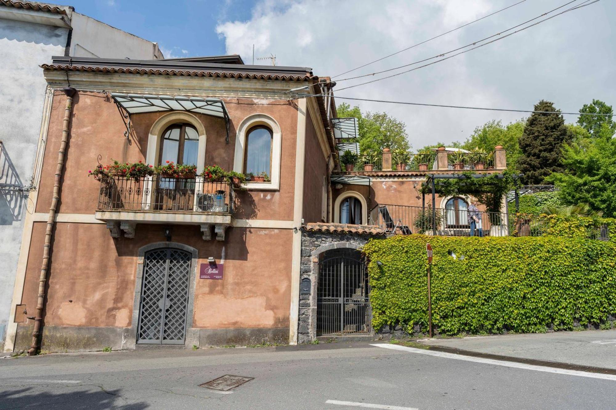 B&B Bellini Мило Экстерьер фото
